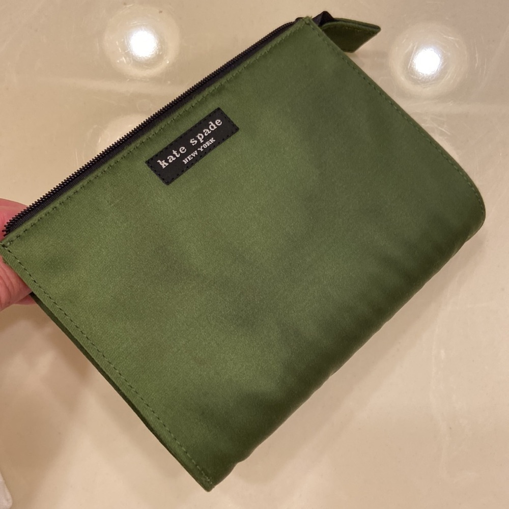 Kate Spade ♠️ makeup bag